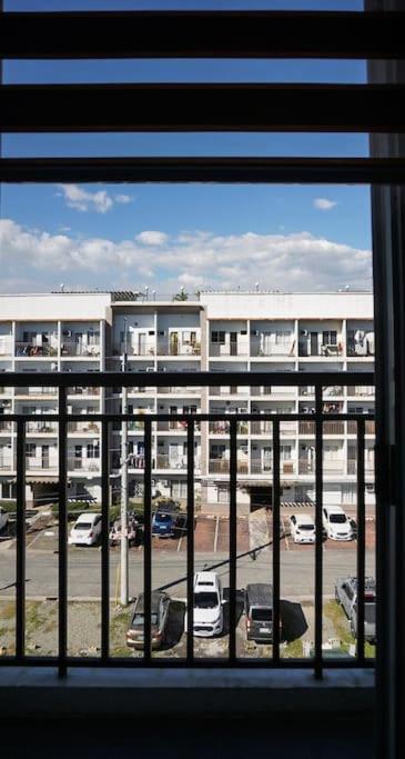 מנילה The Fika Room Near Mnl Airport - Scandi Studio Unit With Fast Wi-Fi & Netflix - Read Full Property Desc Before Booking מראה חיצוני תמונה